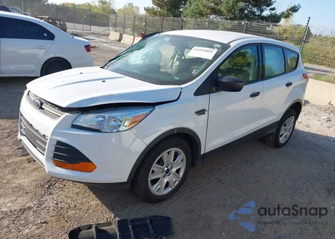 2016 Ford Escape S z USA, uszkodzony, nr VIN 1FMCU0F79GUC48963